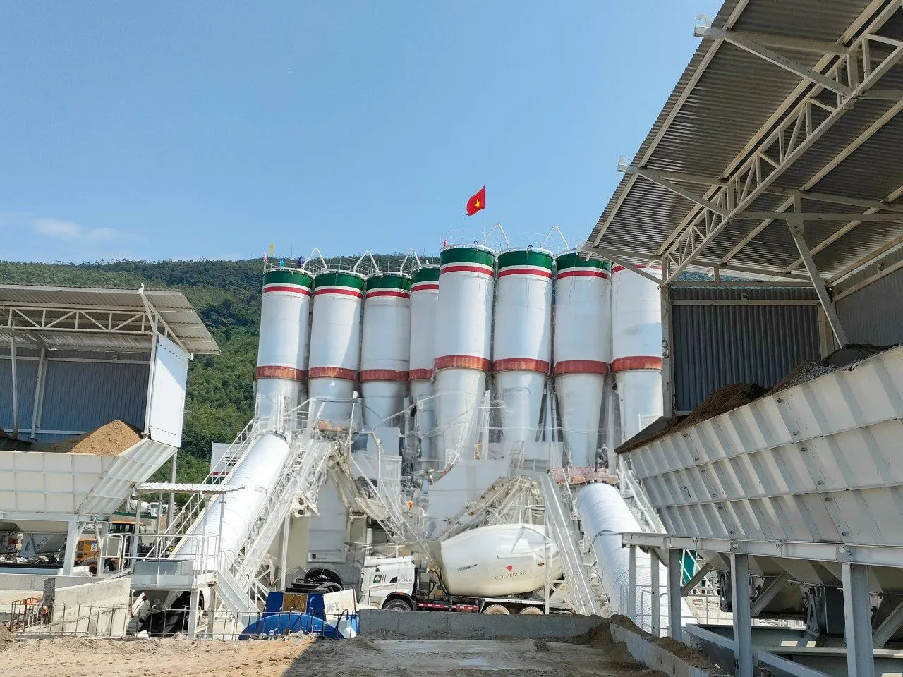 TRẠM TRỘN BÊ TÔNG 180-500 M3/H